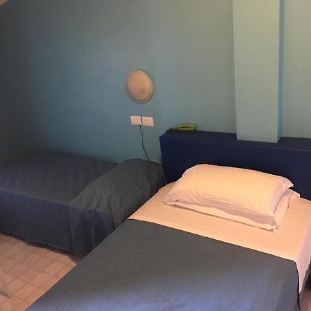 Hotel Albatros Roseto Degli Abruzzi Dış mekan fotoğraf