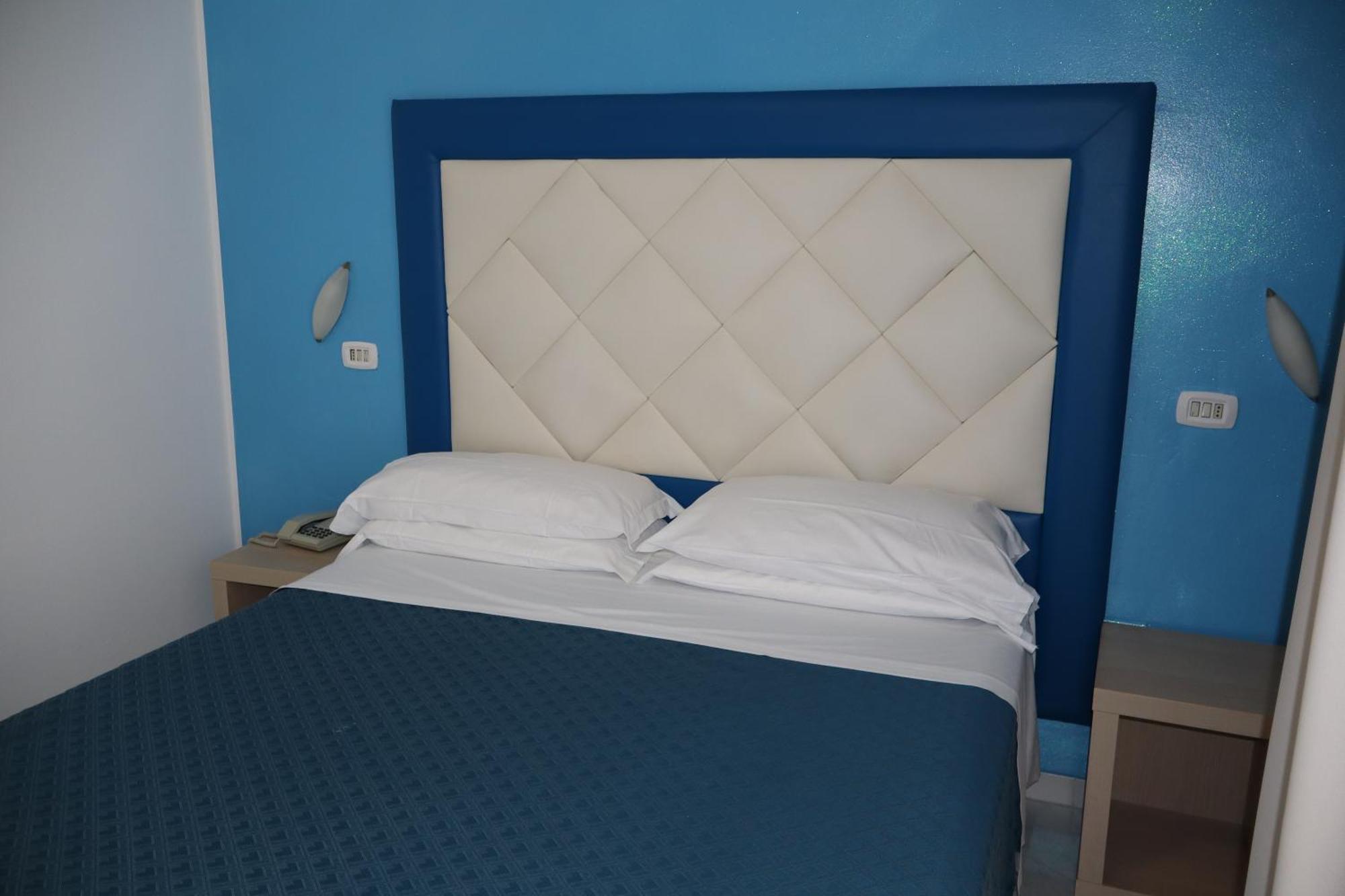 Hotel Albatros Roseto Degli Abruzzi Dış mekan fotoğraf