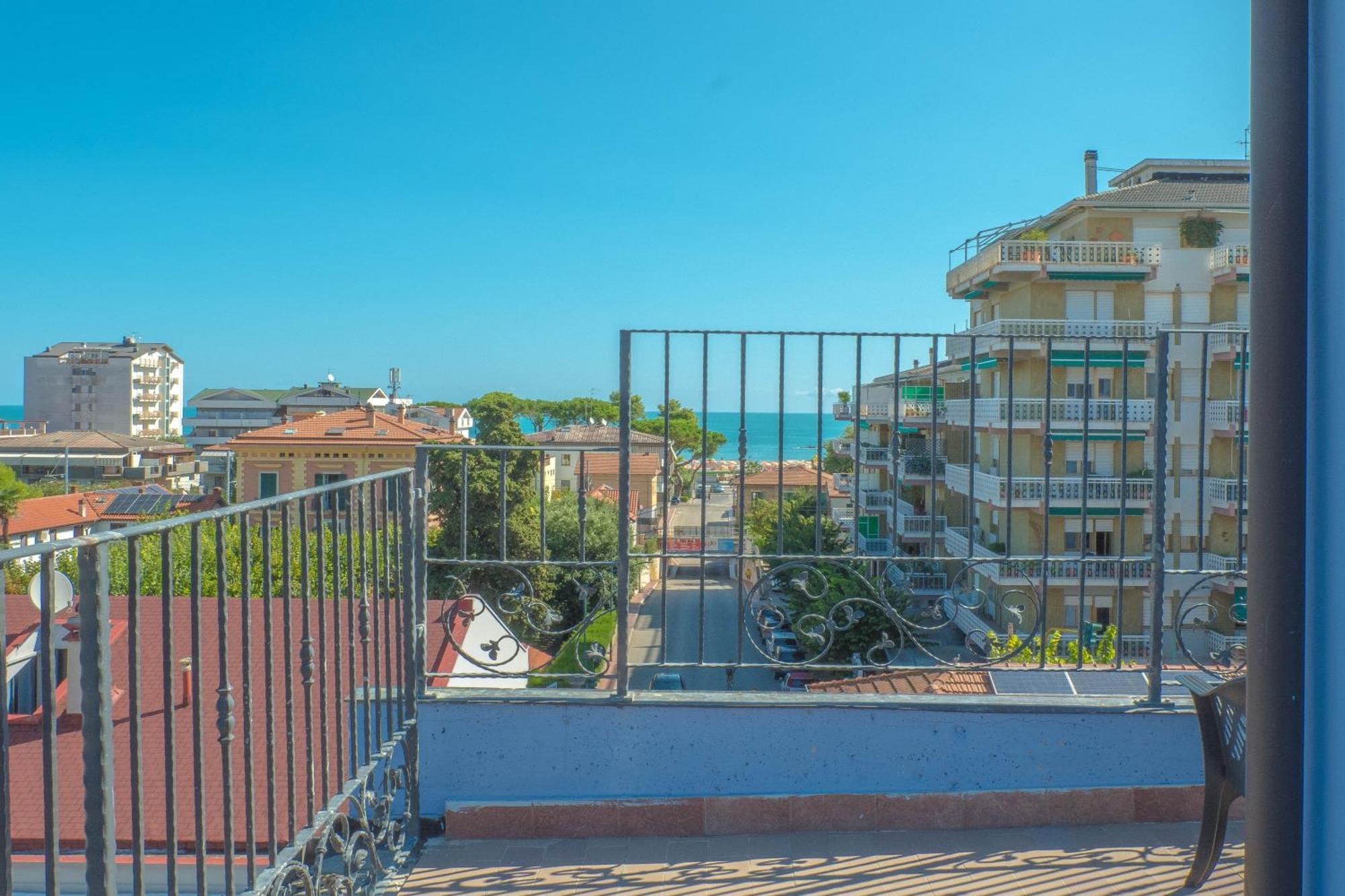 Hotel Albatros Roseto Degli Abruzzi Dış mekan fotoğraf