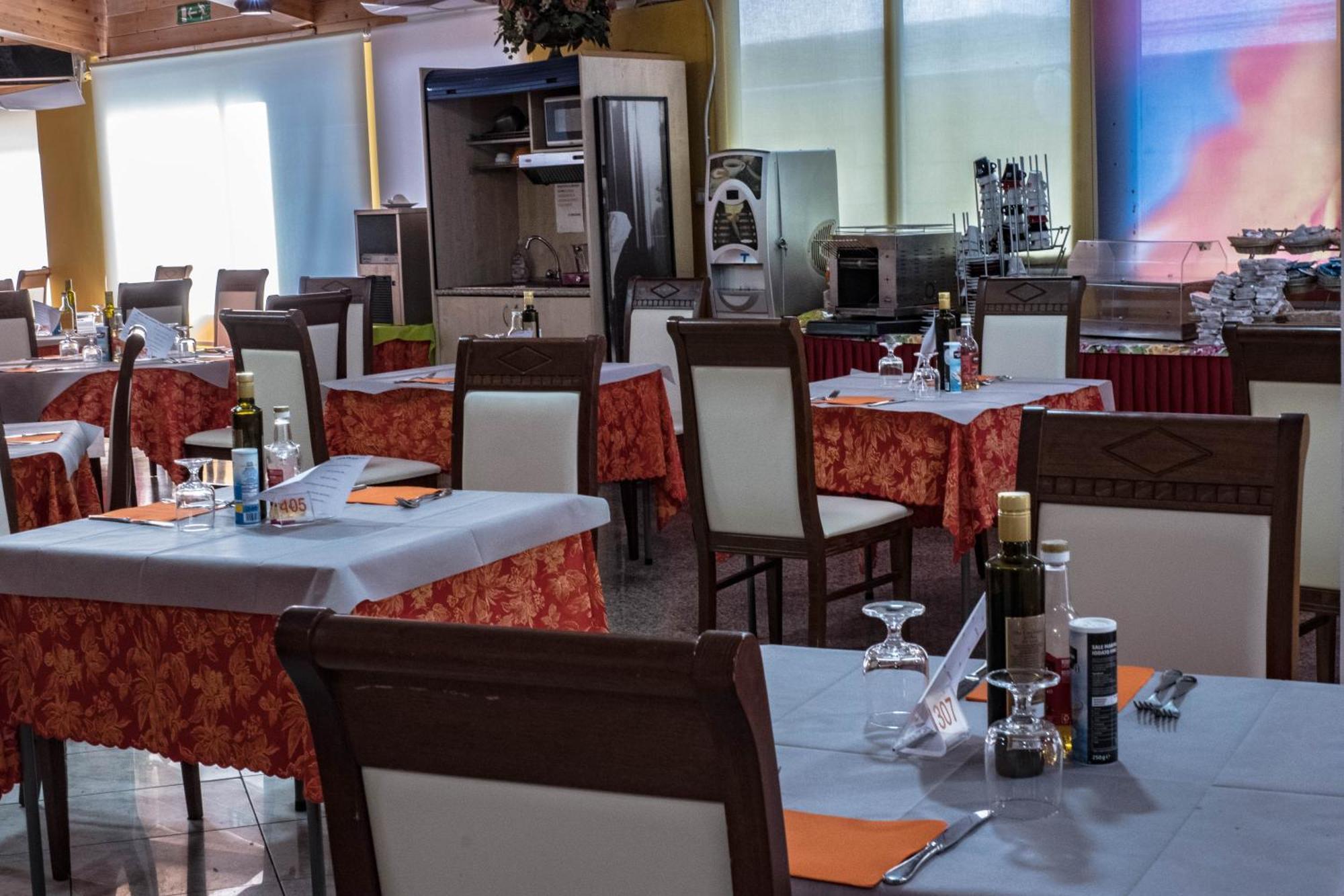 Hotel Albatros Roseto Degli Abruzzi Dış mekan fotoğraf