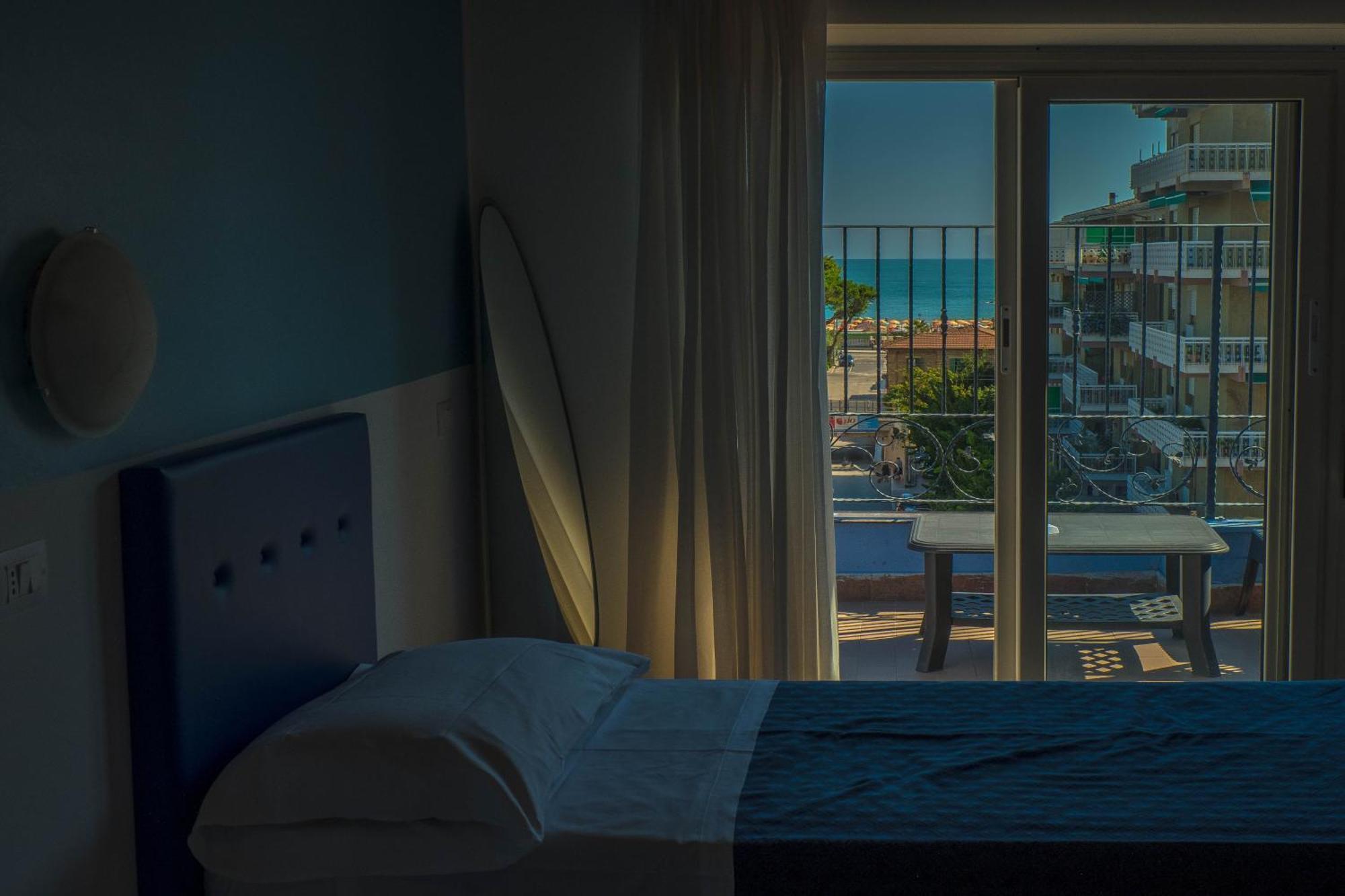 Hotel Albatros Roseto Degli Abruzzi Dış mekan fotoğraf