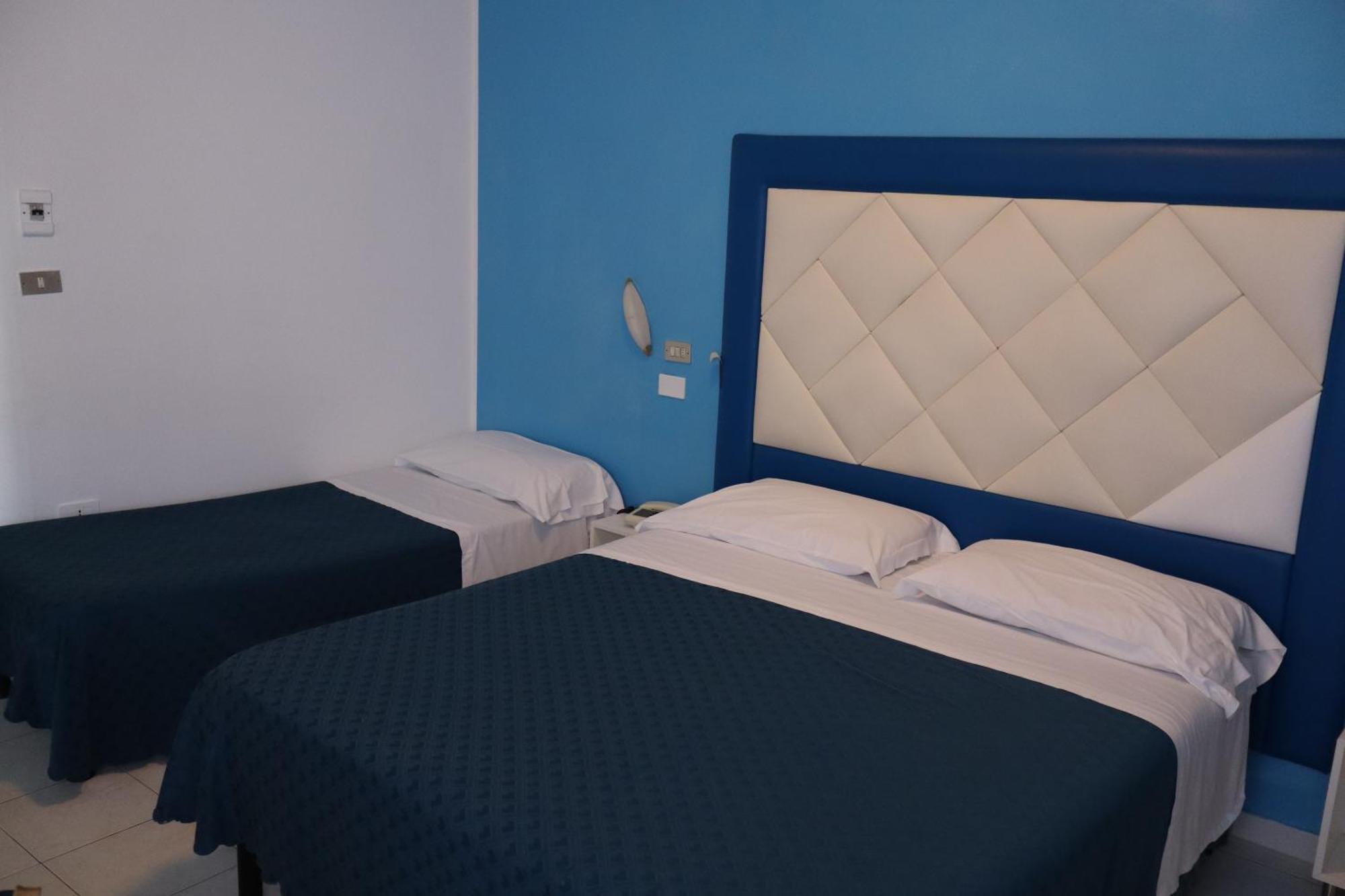 Hotel Albatros Roseto Degli Abruzzi Dış mekan fotoğraf
