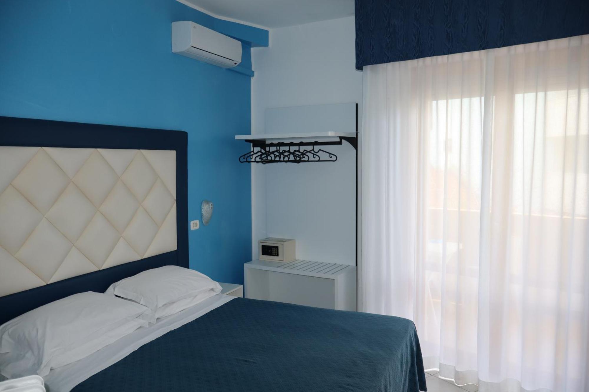 Hotel Albatros Roseto Degli Abruzzi Dış mekan fotoğraf