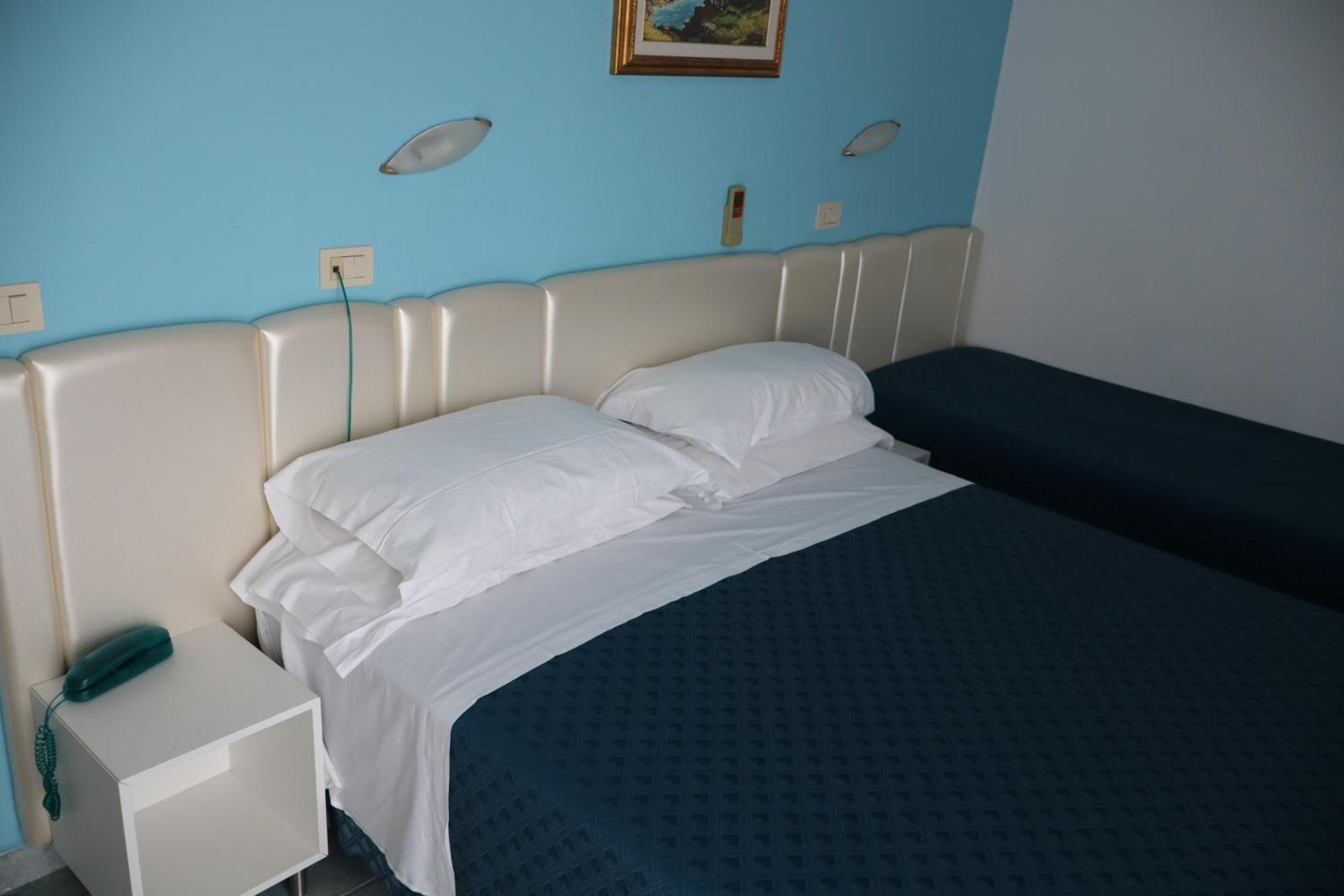 Hotel Albatros Roseto Degli Abruzzi Dış mekan fotoğraf