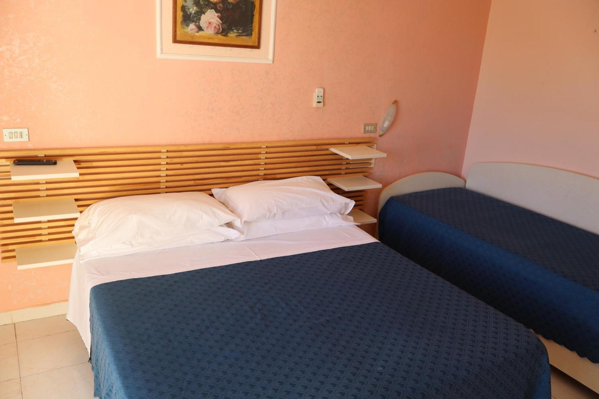 Hotel Albatros Roseto Degli Abruzzi Dış mekan fotoğraf